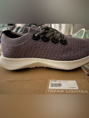 Allbirds Tree Dasher 2 running shoes in the Rugged Purple, nwt in box M or W